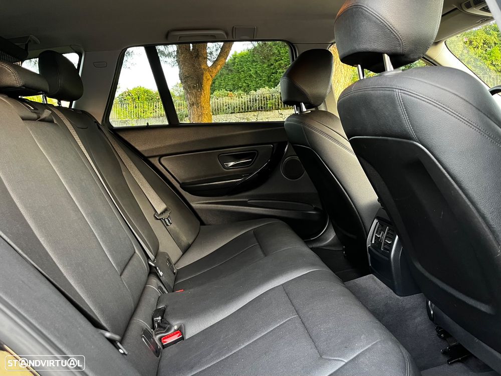 BMW 318 d M Sport - 12