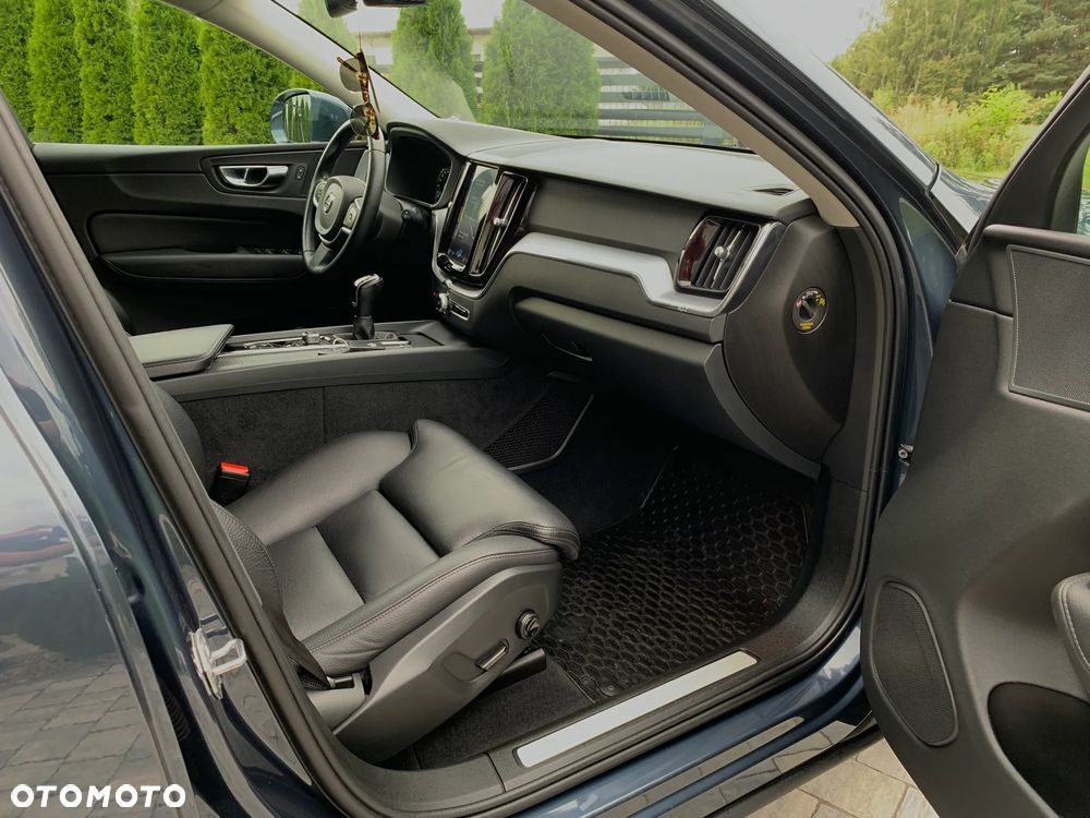 Volvo XC 60 D4 Drive-E Momentum - 21