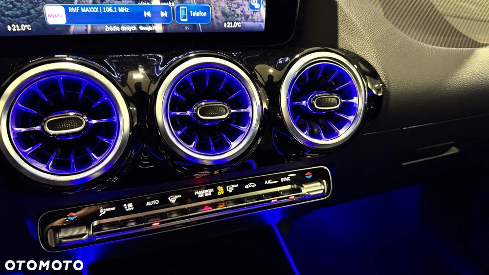 Mercedes-Benz GLA 200 AMG Line - 23