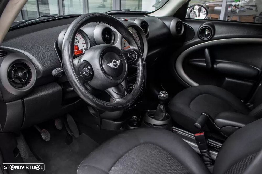 MINI Countryman One D - 19