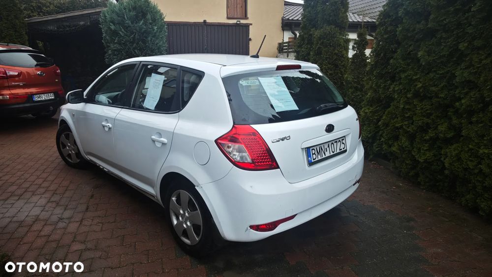 Kia Ceed 1.6 Crdi S Euro2012 - 1