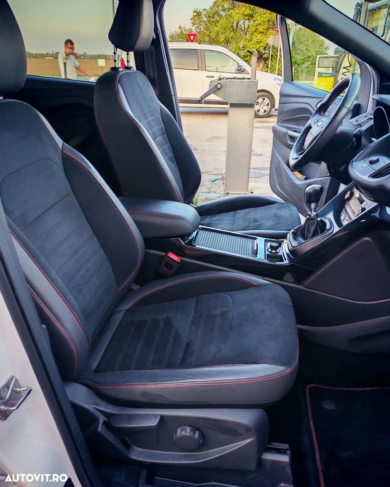 Ford Kuga - 14