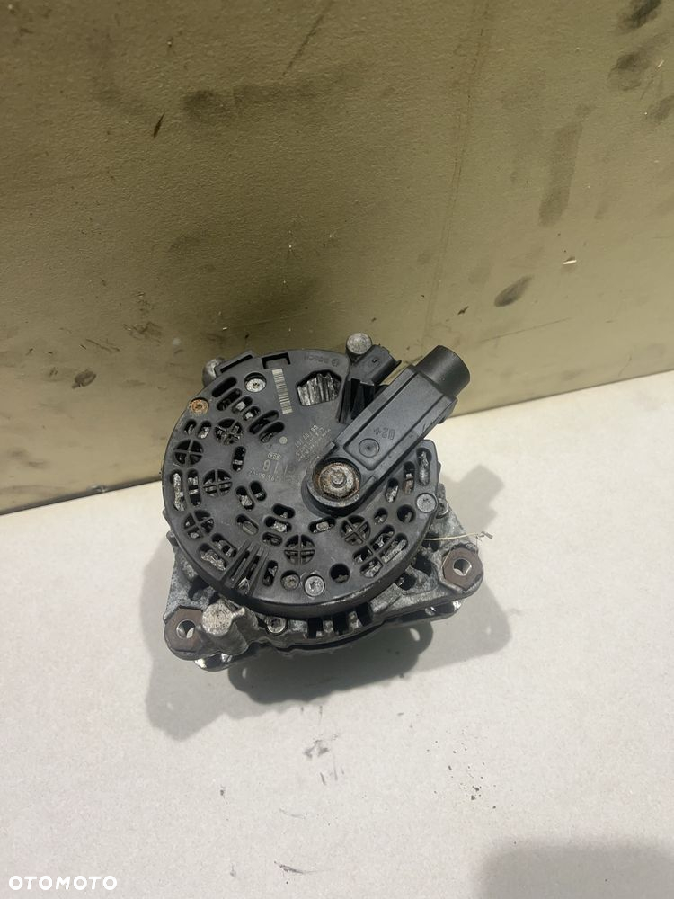Alternator Citroen C5 III x7 peugeot 607 lift 2.7 hdi - 4