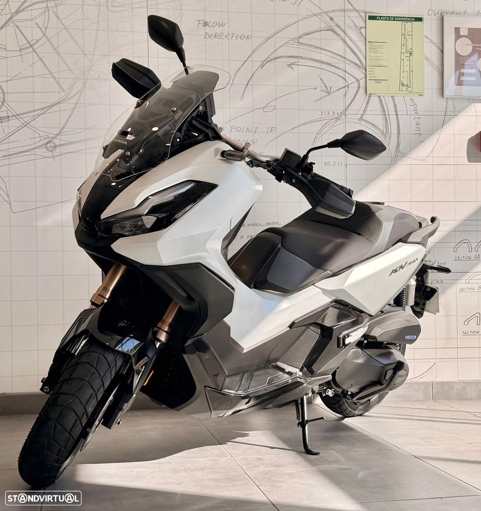 Honda ADV 350 - 4