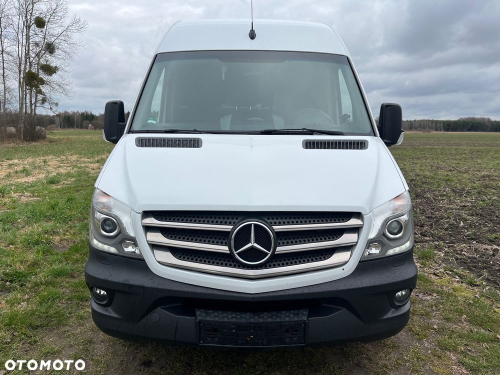 Mercedes-Benz Sprinter - 1
