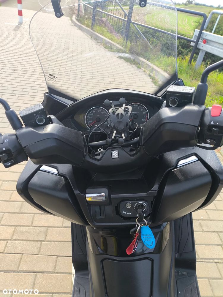 Suzuki Burgman - 6