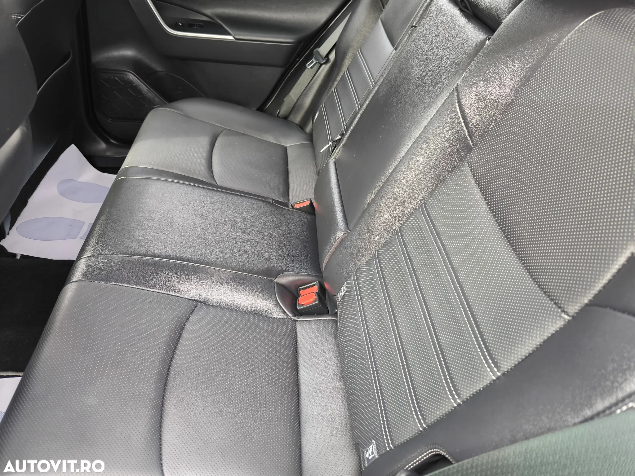 Toyota RAV4 - 14