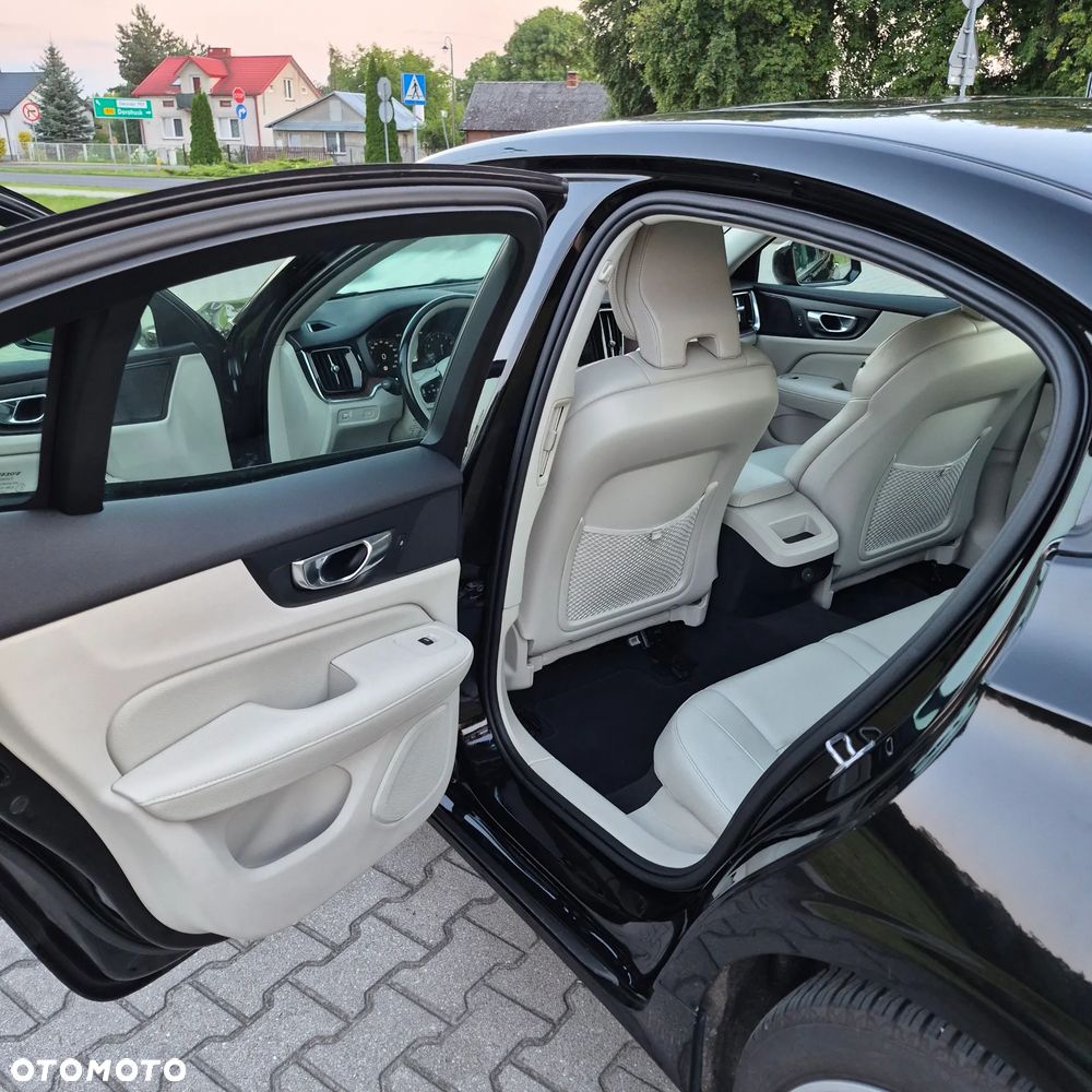 Volvo S60 T5 Momentum Pro - 15