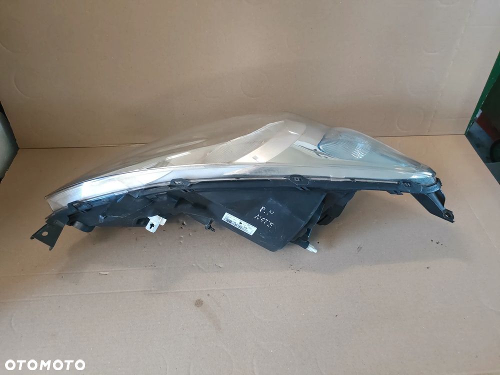 NISSAN NOTE I LIFT 10- LAMPA PRAWY PRZÓD ANGLIA UK - 5
