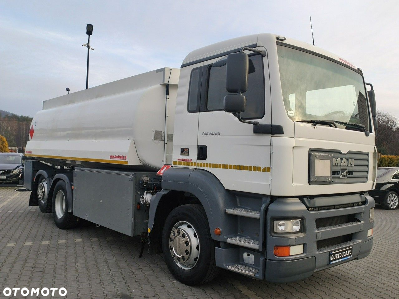 MAN TGA 26.310 Autocysterna z Dystrybucją - 6