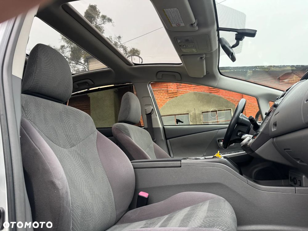 Toyota Prius+ (Hybrid) Comfort - 2