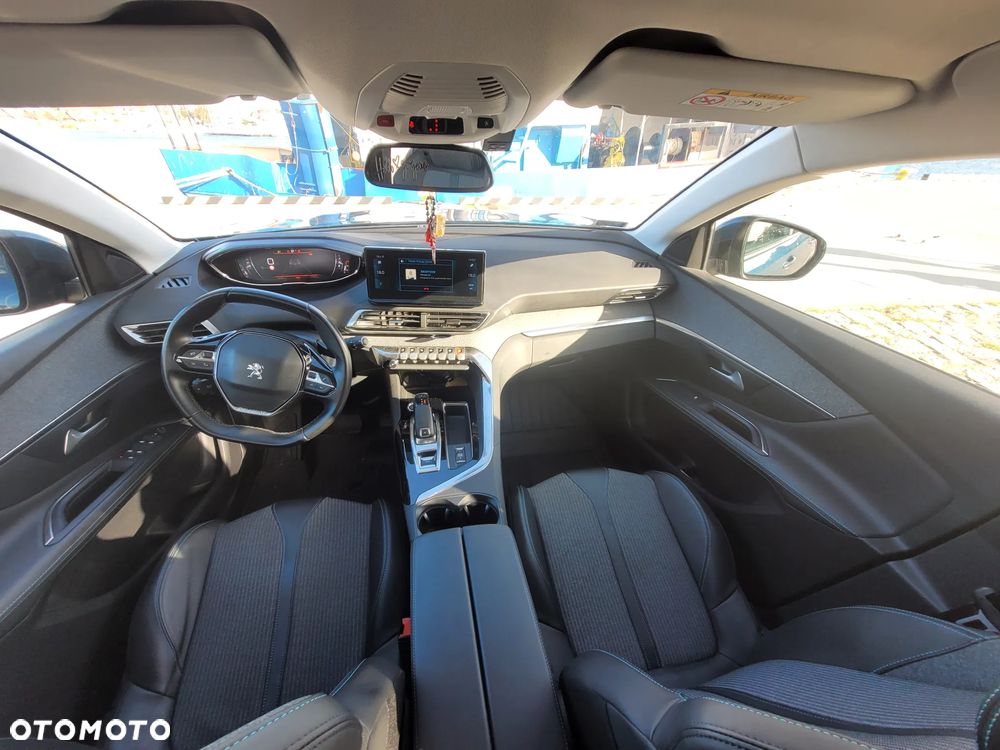 Peugeot 3008 1.2 PureTech Allure Pack S&S EAT8 - 26