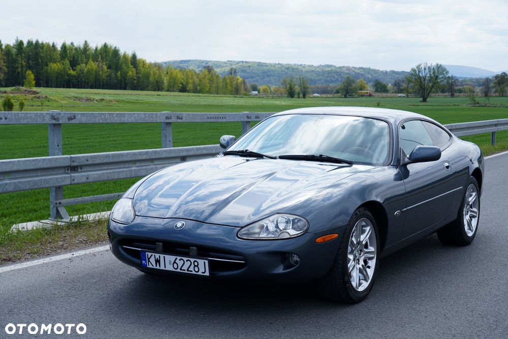 Jaguar XK8 - 1