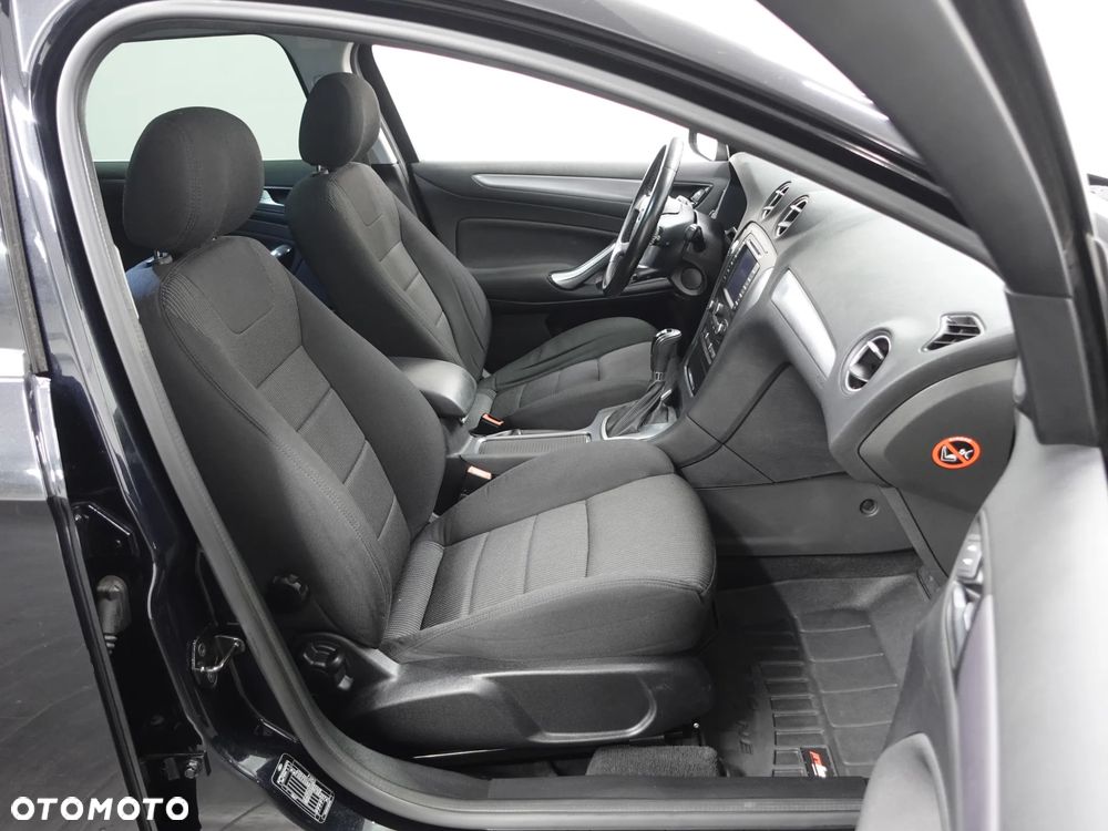 Ford Mondeo - 24