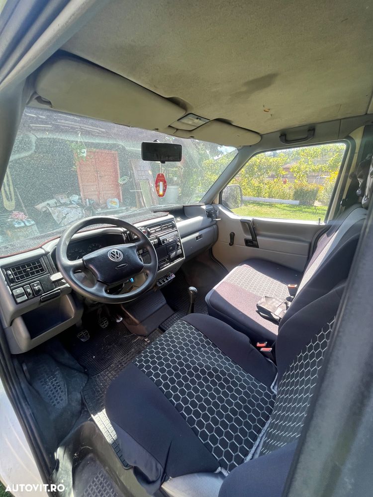 Volkswagen Transporter - 11