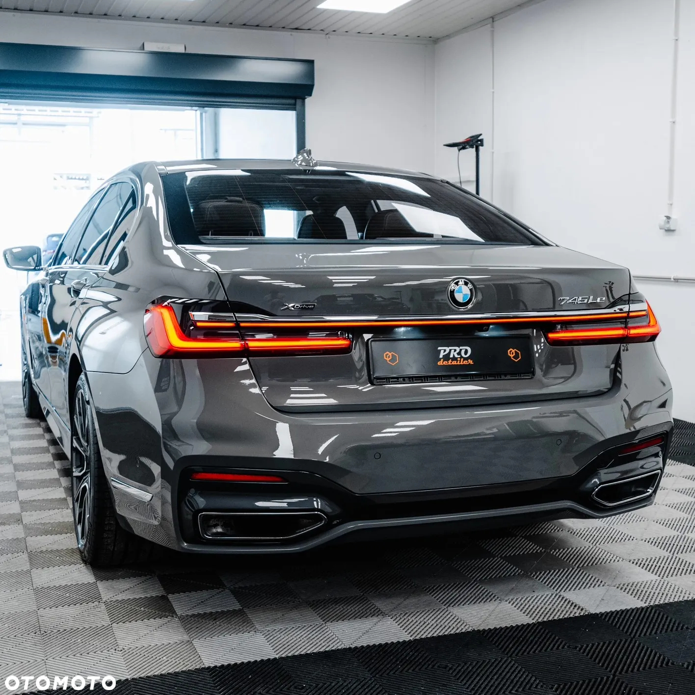 BMW Seria 7 740Li xDrive - 14