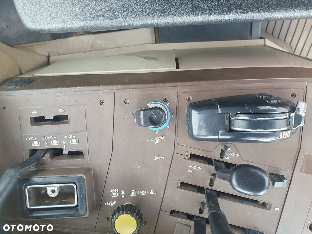 John Deere 6910 - 12