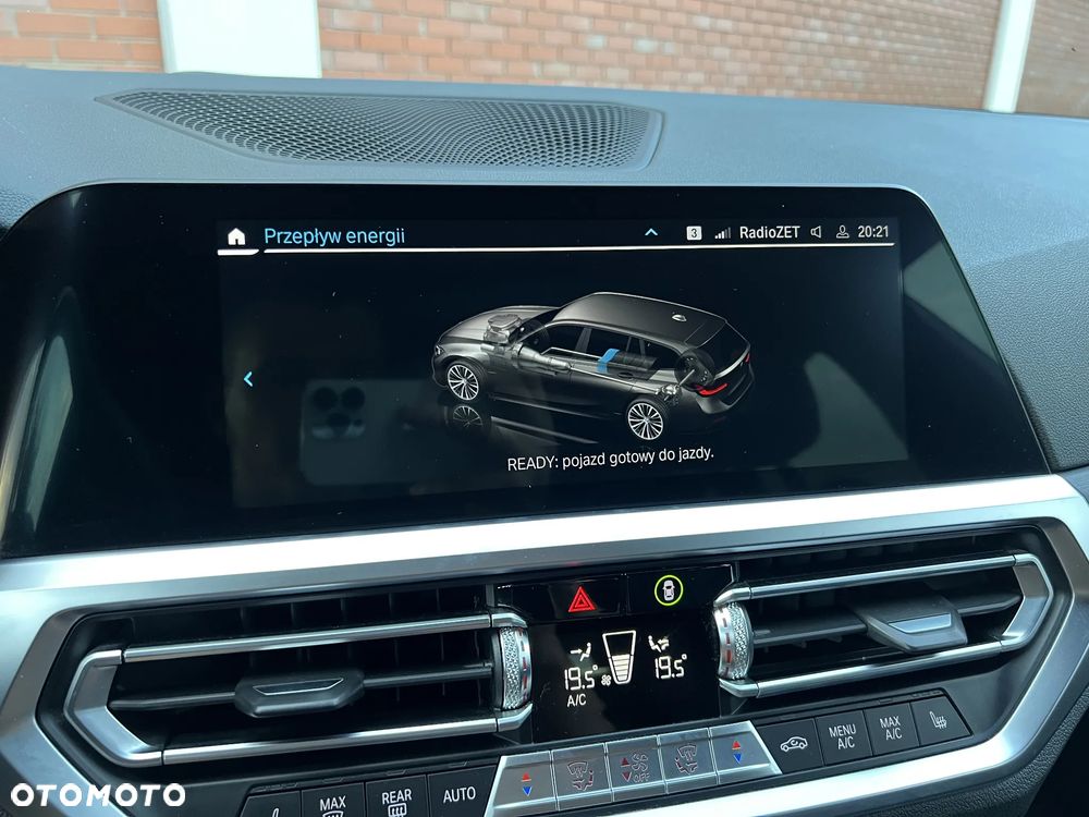 BMW Seria 3 320e M Sport - 39