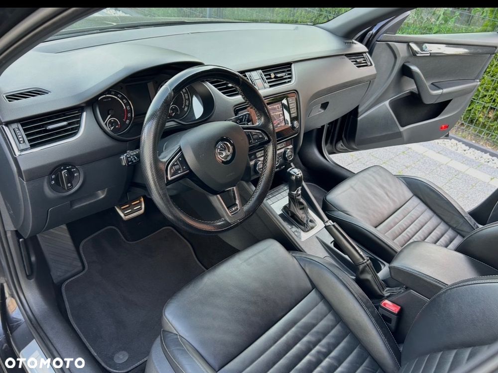 Skoda Octavia 2.0 TDI DSG RS - 9