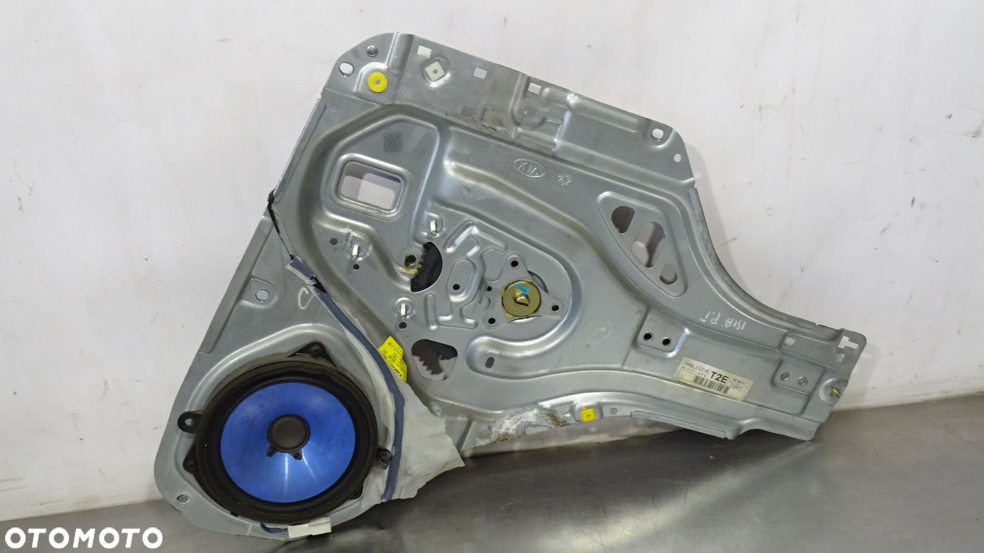 MECHANIZM PODNOSZENIA SZYB PRAWY TYŁ KIA SPORTAGE II 2.0 83480-1F020 - 1