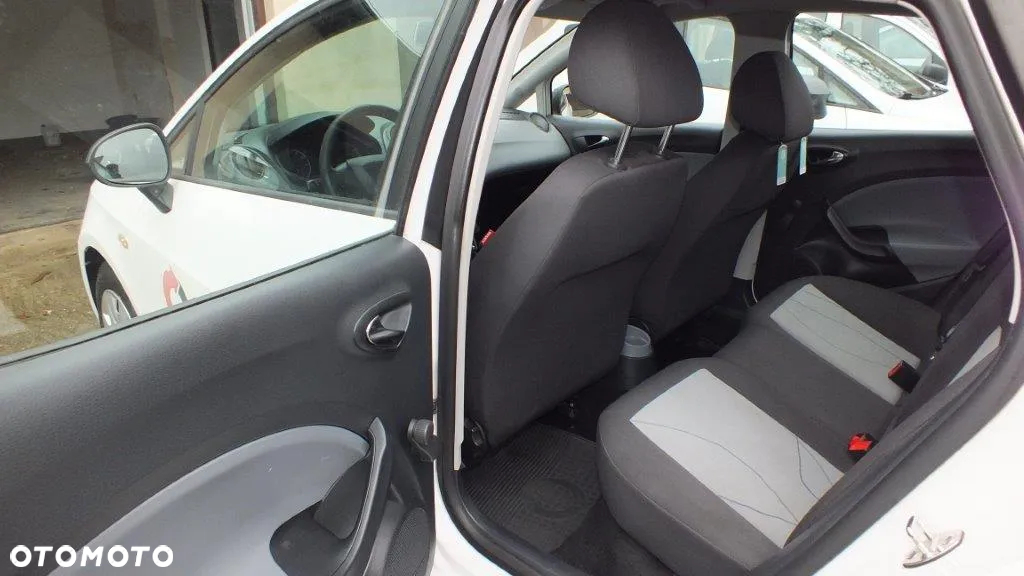 Seat Ibiza 1.4 16V Reference - 9
