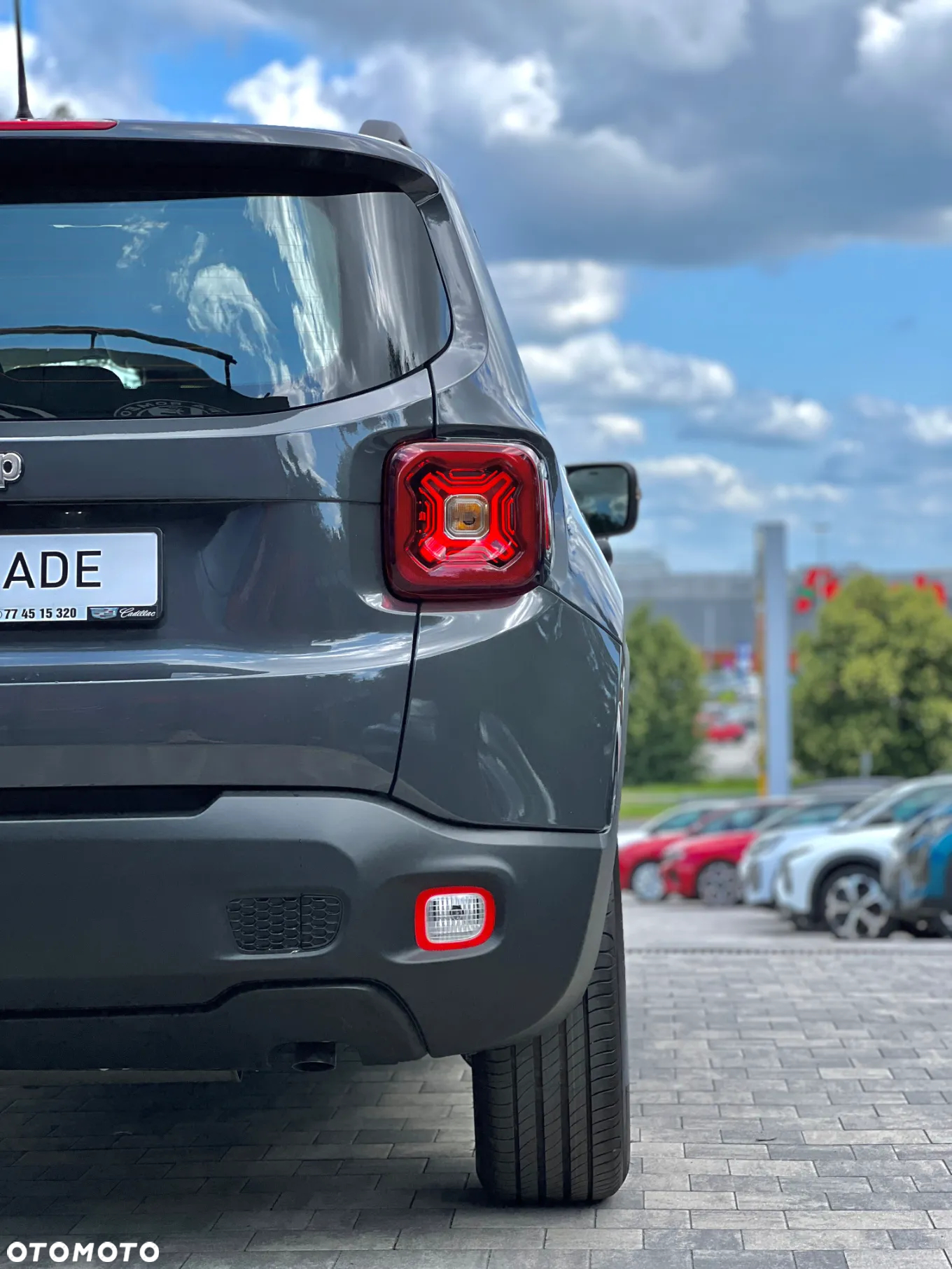 Jeep Renegade 1.5 T4 mHEV FWD S&S DCT - 11