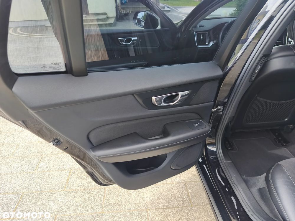 Volvo V60 D3 Momentum Core - 15