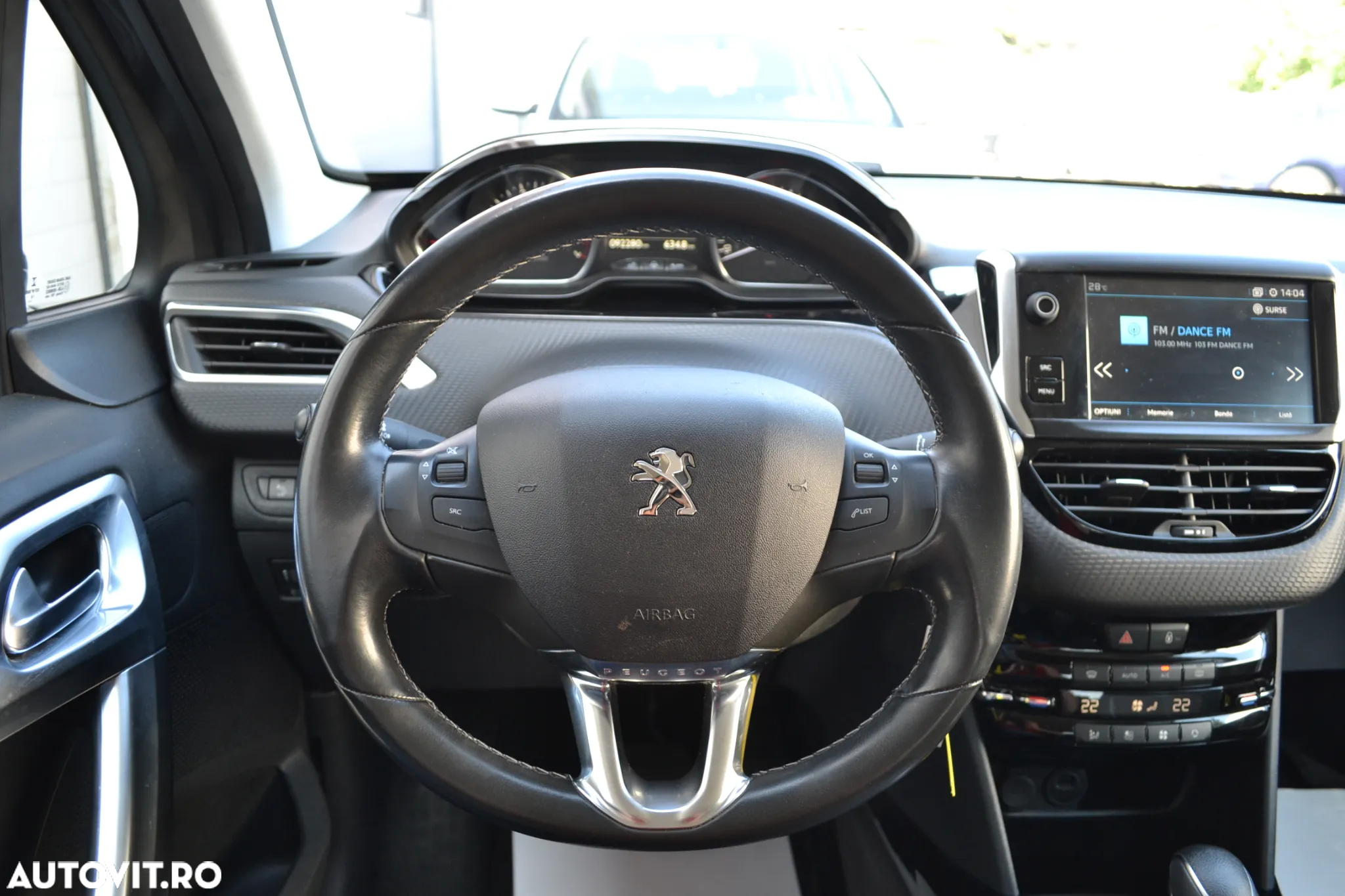 Peugeot 2008 PureTech 130 Stop&Start EAT6 Allure - 12