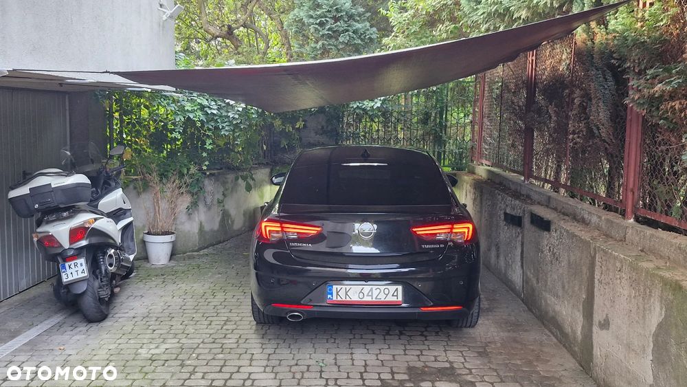 Opel Insignia - 25