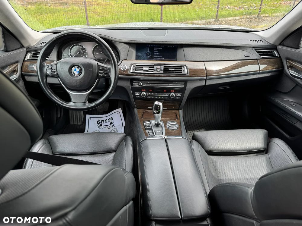 BMW Seria 7 750Li - 13
