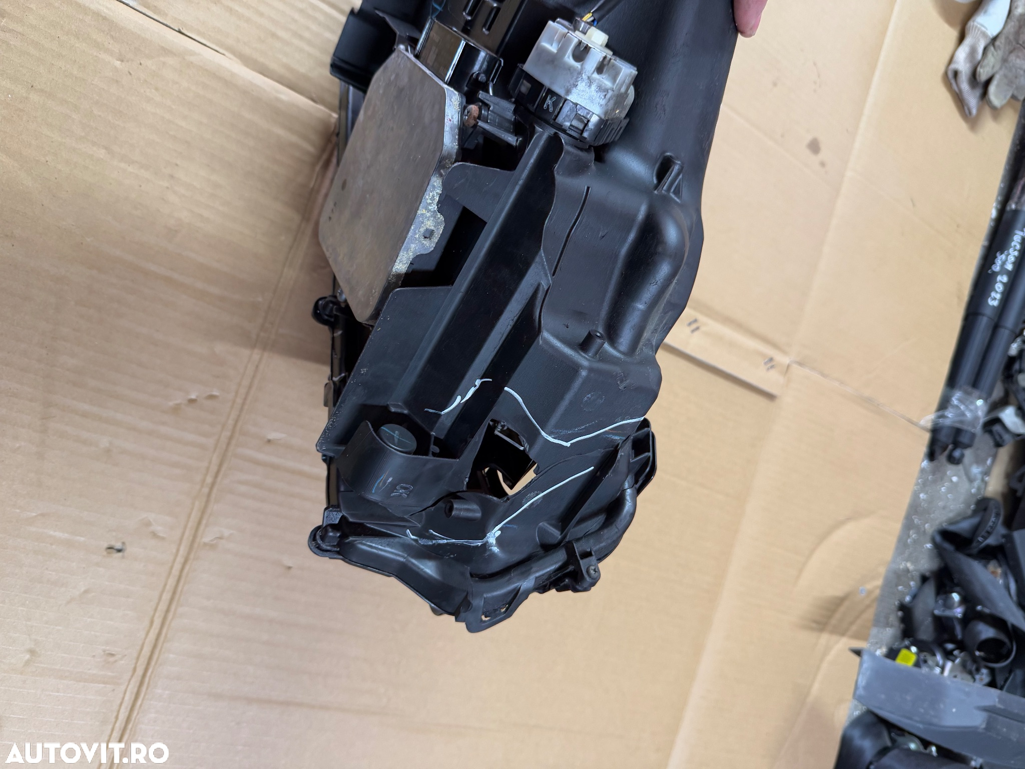 Far stanga complet dar cu defect LEXUS NX300H an 2017 - 7