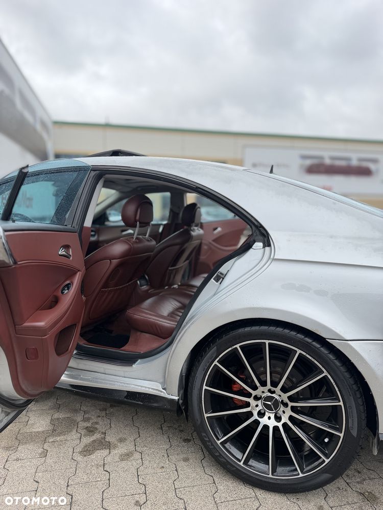 Mercedes-Benz CLS - 6