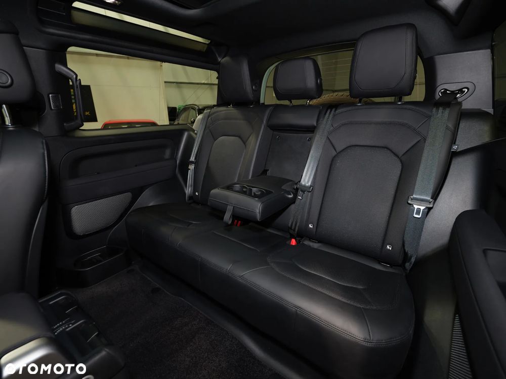 Land Rover Defender 3.0 P400 mHEV 75th Limited Edition - 19
