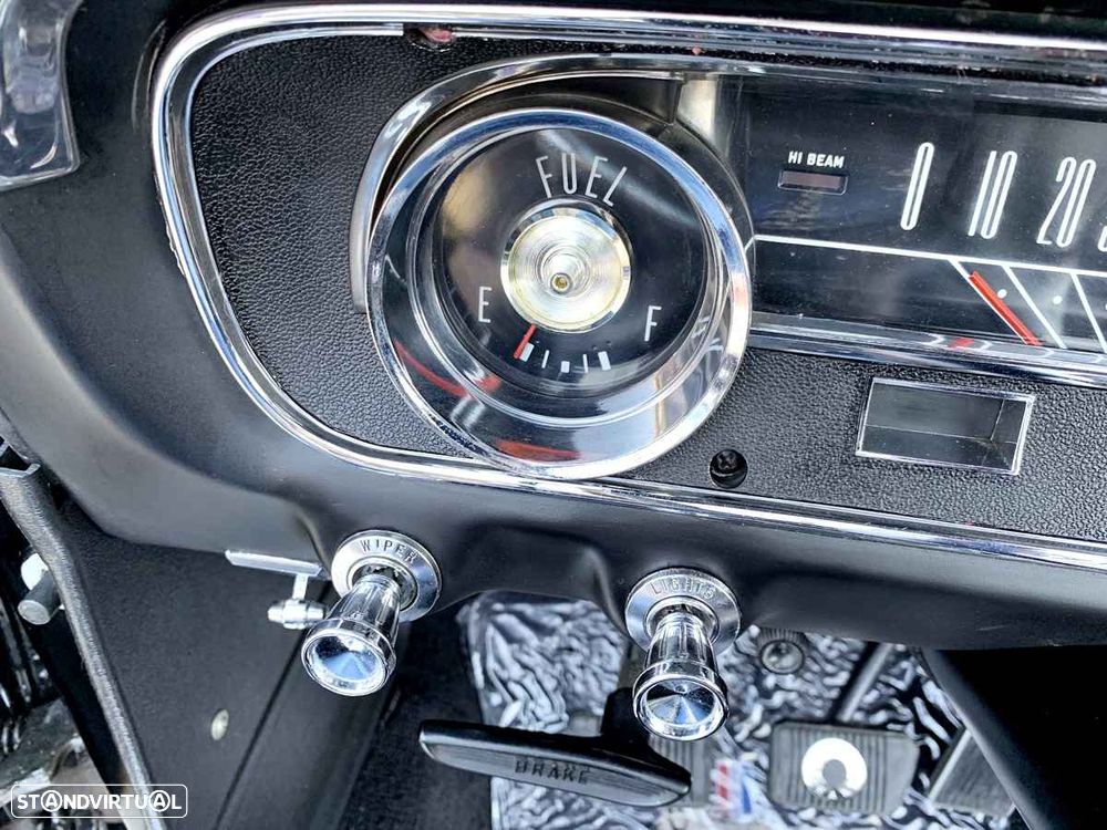 Ford Mustang - 17
