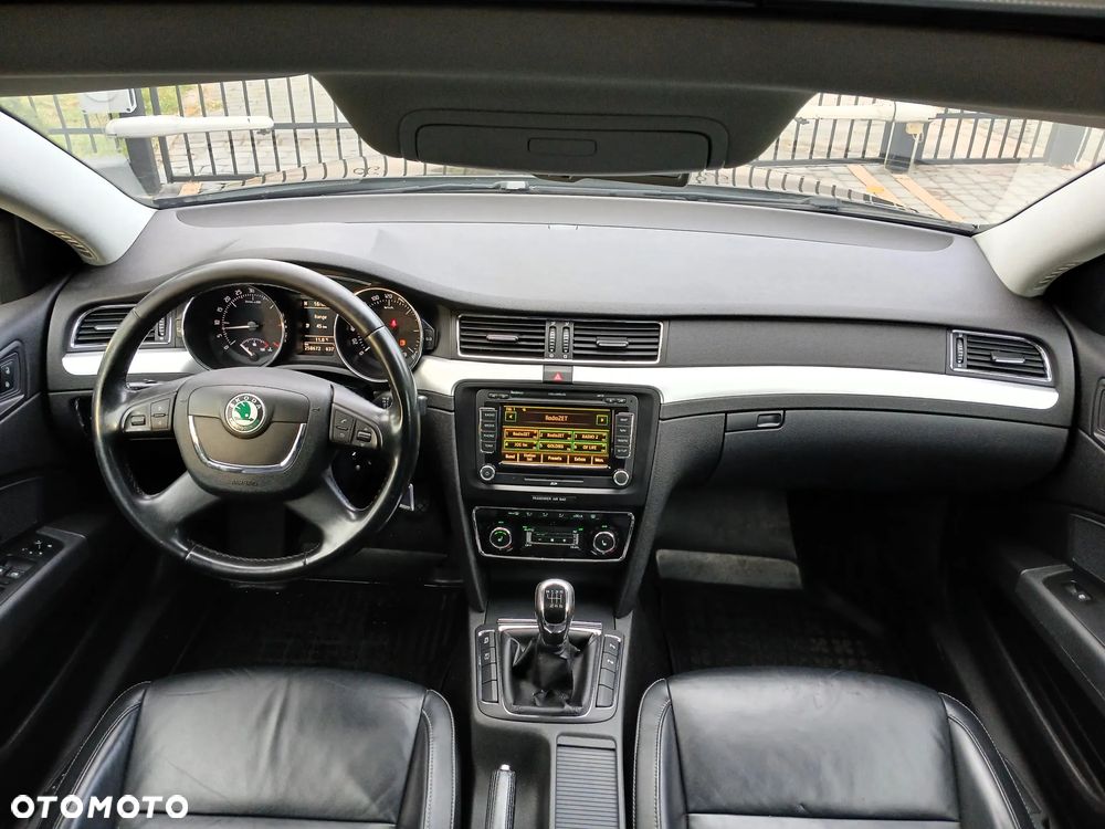 Skoda Superb 2.0 TDI Exclusive - 20