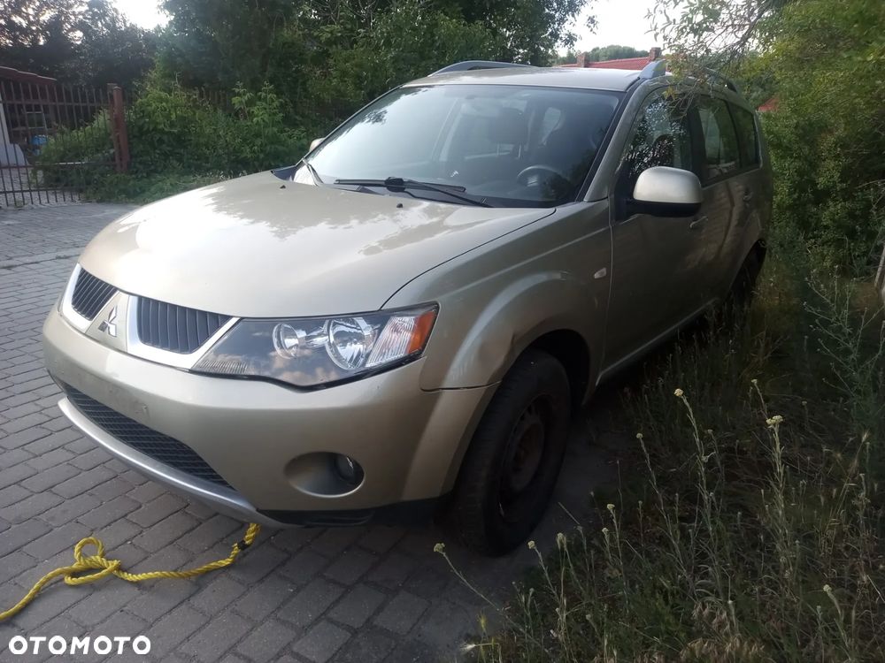 Mitsubishi Outlander 2.0 DI-D 4WD Invite - 3