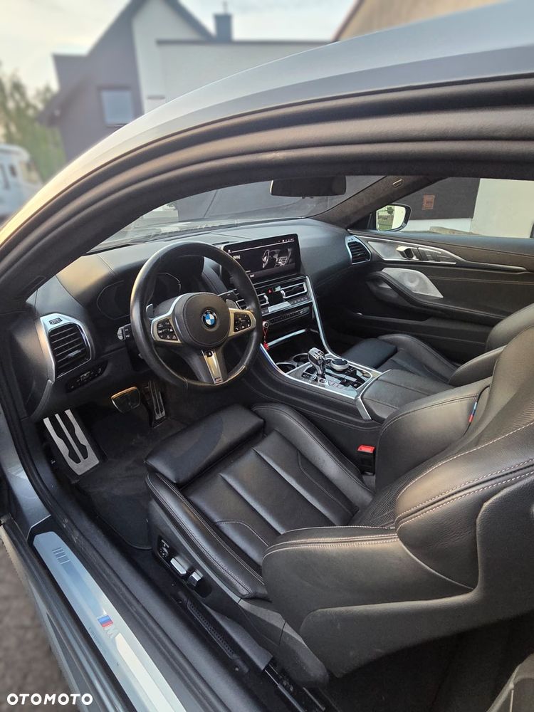 BMW Seria 8 - 25