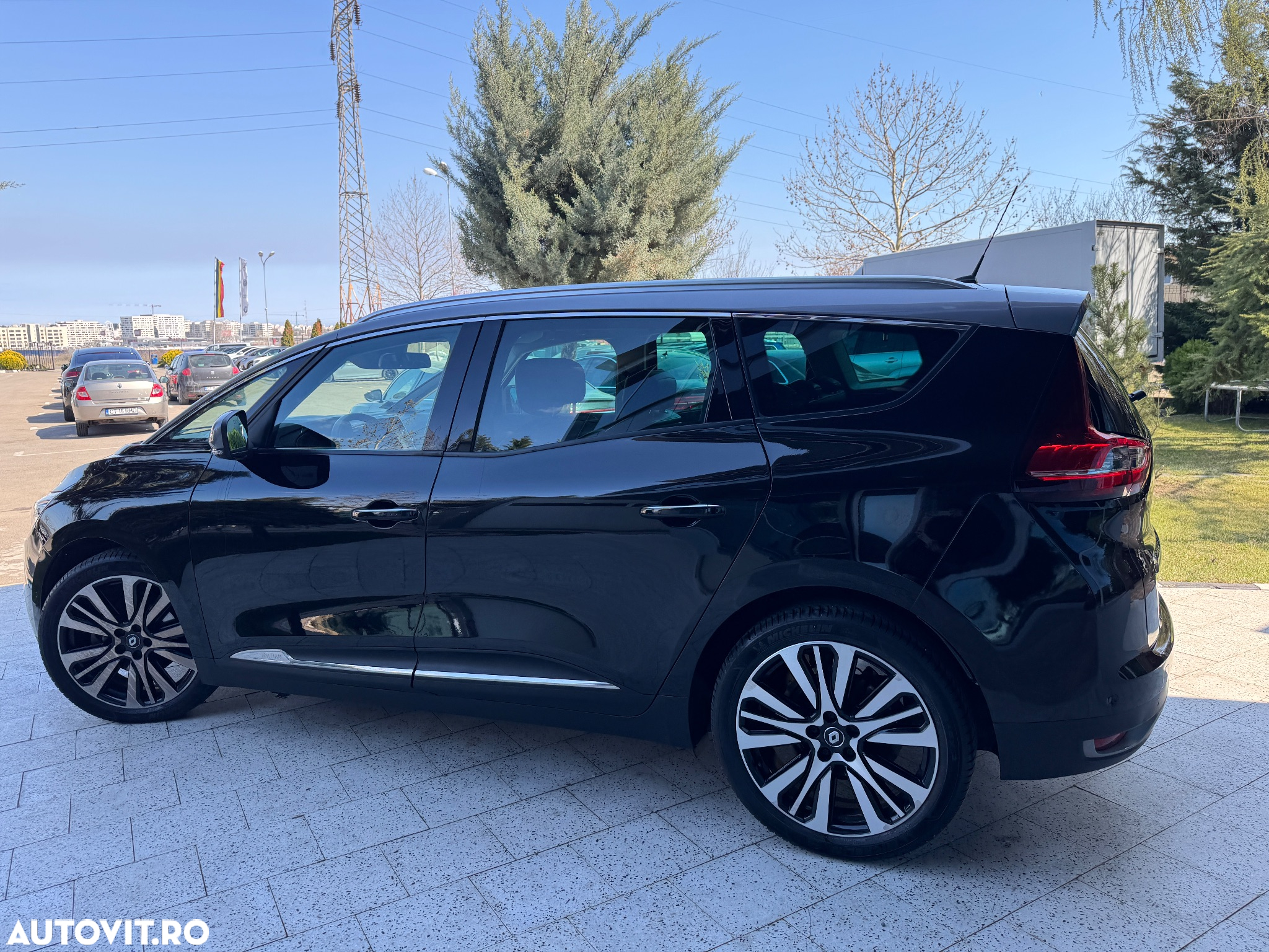 Renault Grand Scenic ENERGY dCi 160 EDC INITIALE PARIS - 4