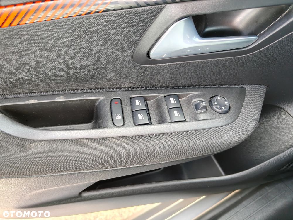 Peugeot 208 PureTech 100 Active - 25