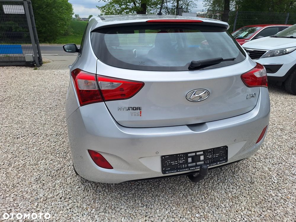 Hyundai i30 blue 1.6 GDI Trend - 15