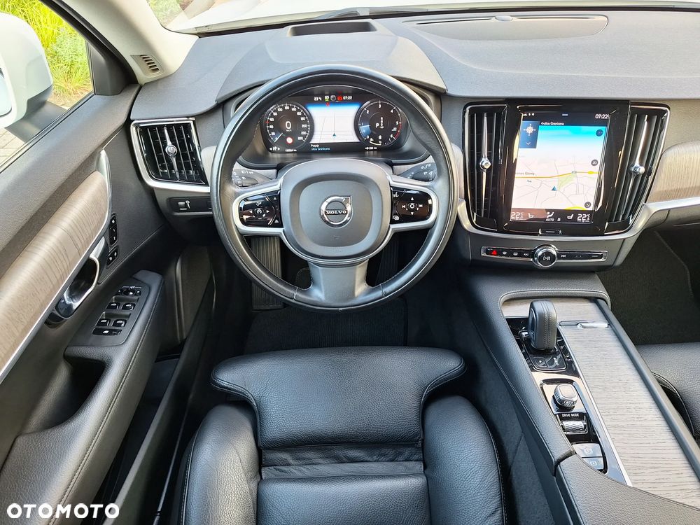 Volvo V90 Cross Country B5 D AWD Pro - 27