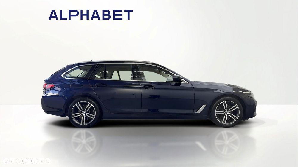 BMW Seria 5 520i mHEV sport - 2