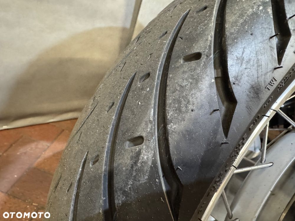 Triumph Thruxton - 11