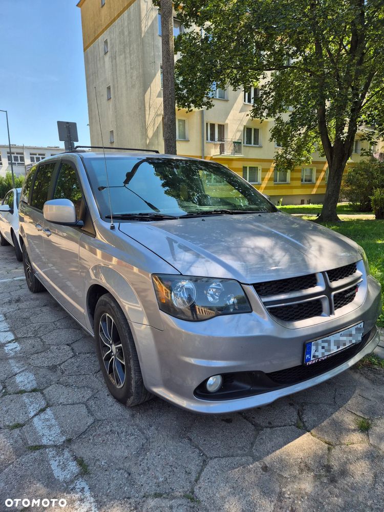 Dodge Grand Caravan - 3