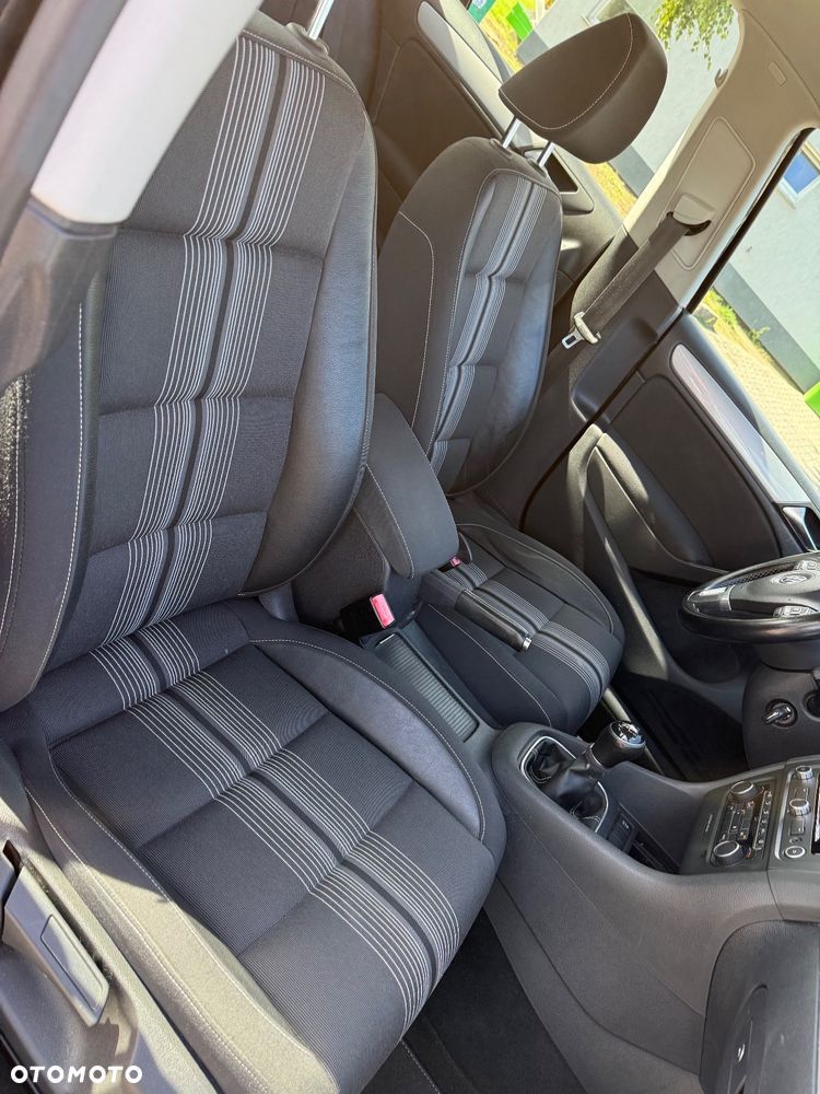 Volkswagen Golf 1.6 TDI DPF BlueMotion Technology MATCH - 22