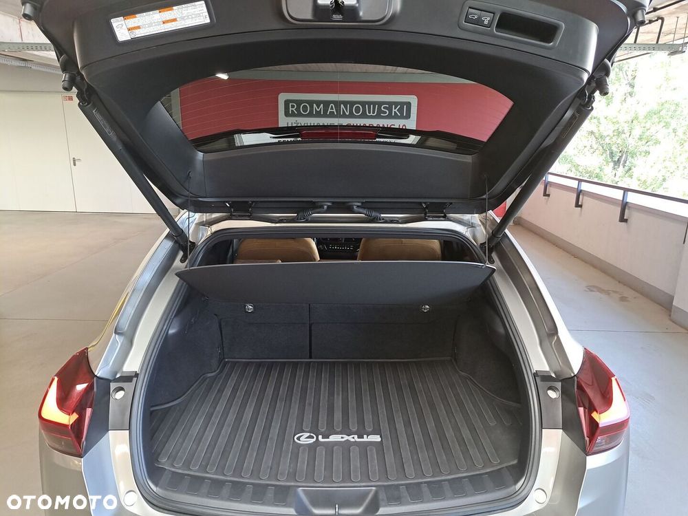 Lexus UX 250h GPF Business 2WD - 14
