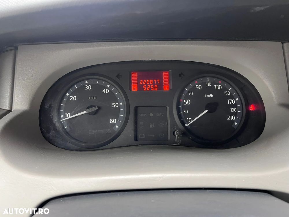 Renault TRAFIC - 9