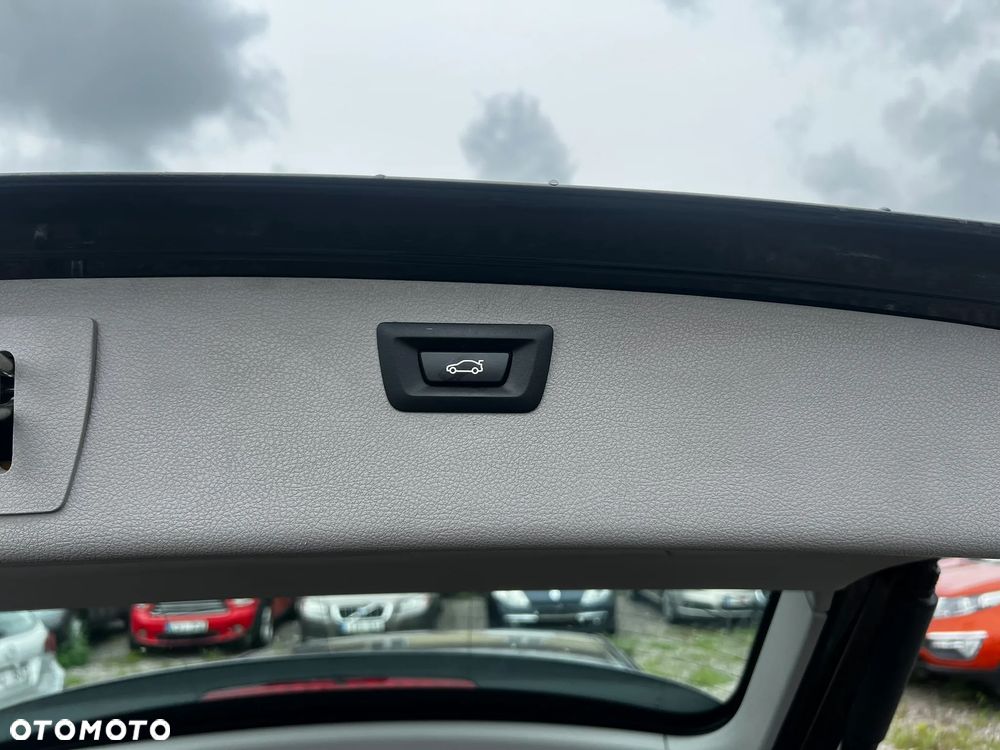 BMW Seria 3 320d Touring - 30