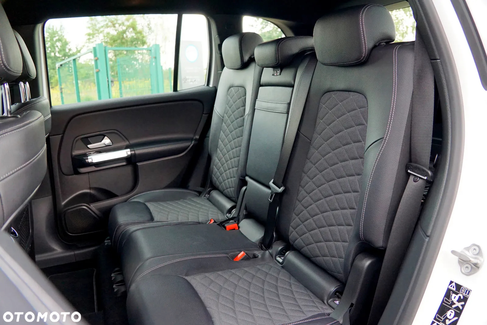 Mercedes-Benz GLB 200 7G-DCT Progressive - 21