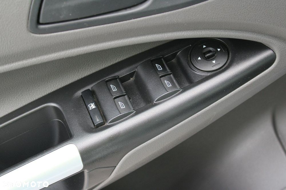 Ford Transit Connect - 12